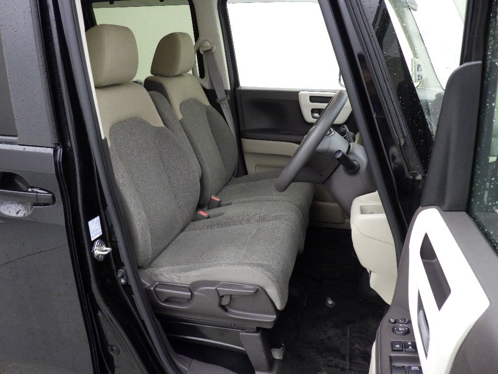 2017 Honda N-BOX 4WD G Lホンダセンシング auction photo 6