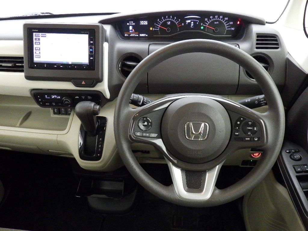 2017 Honda N-BOX 4WD G Lホンダセンシング auction photo 3