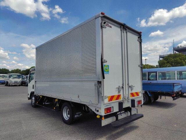 2023 Isuzu Elf wing auction photo 2