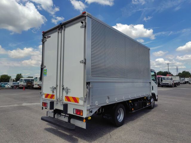 2023 Isuzu Elf wing auction photo 5
