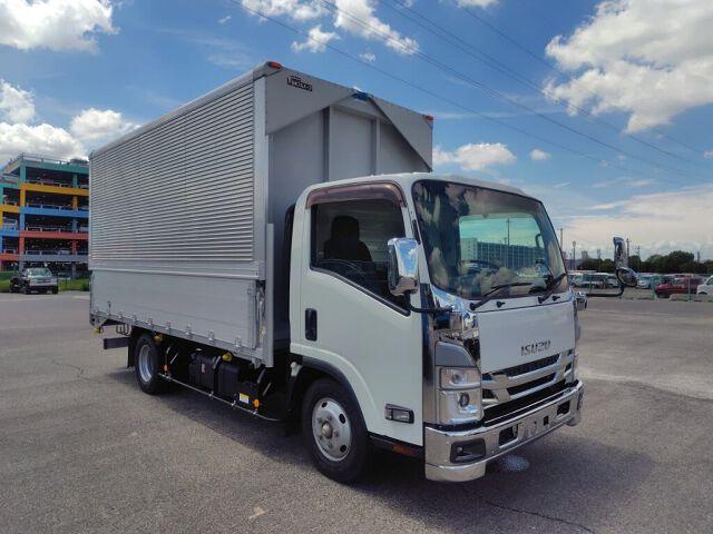Japan Auction Vehicles 8 2023 Isuzu Elf wing auction photo