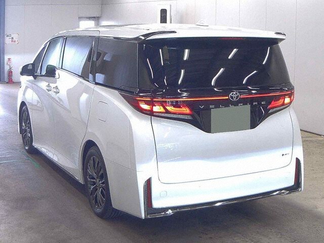 2025 Toyota Vellfire Z Premier auction photo 2