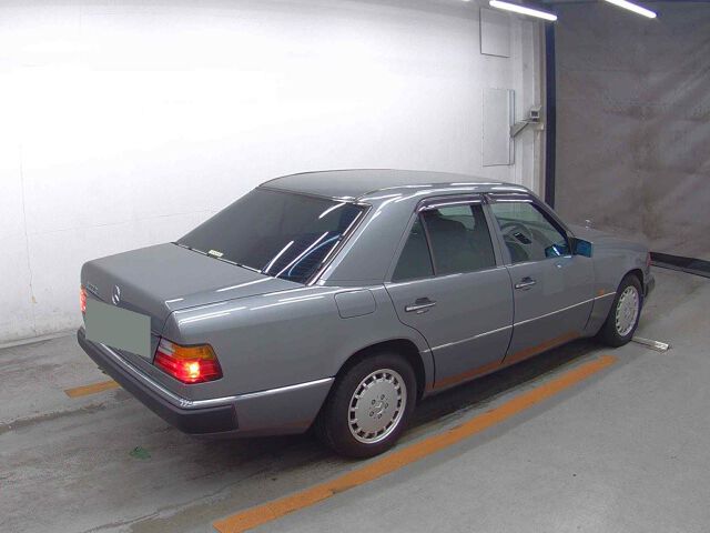 1991 Mercedes-Benz ミディアムクラス 300E auction photo 5
