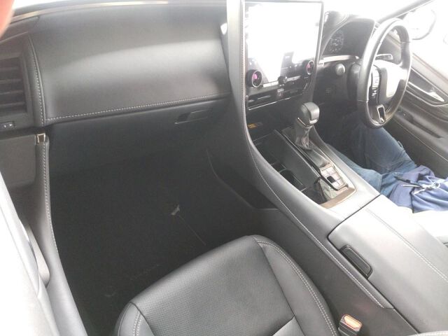 2024 Toyota Alphard Z auction photo 3