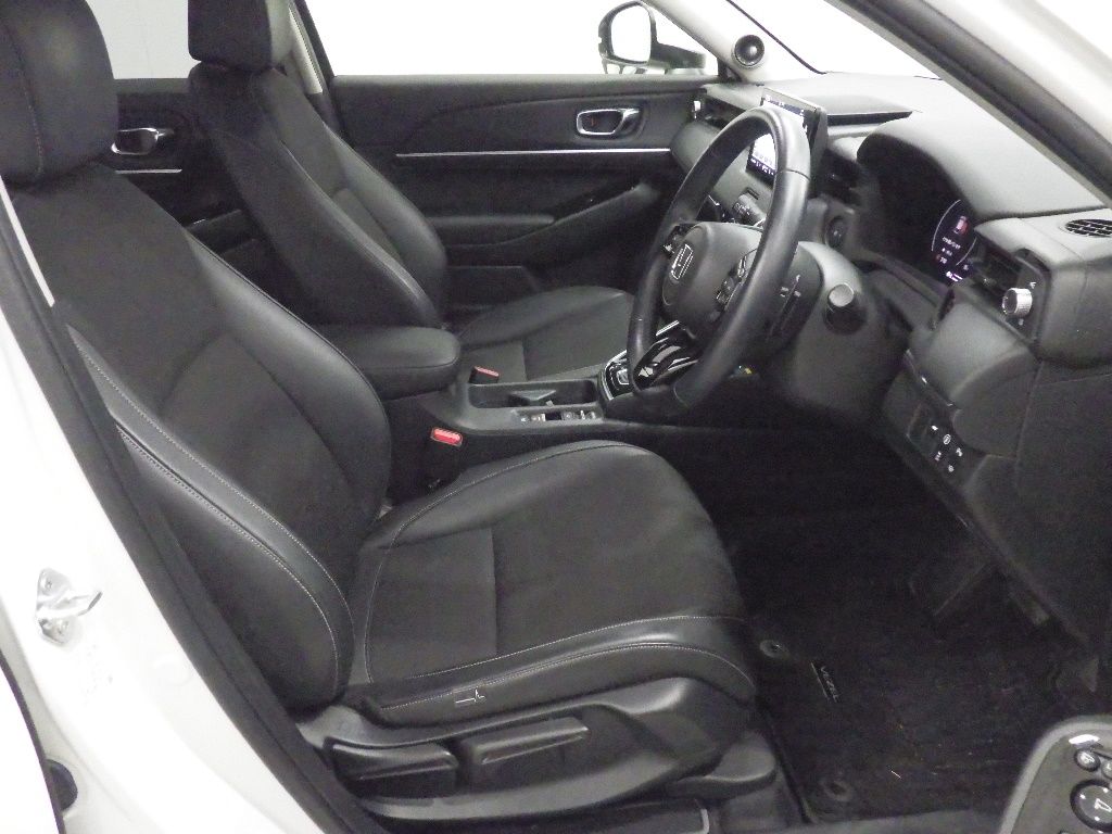 2022 Honda Vezel e:HEV Z auction photo 6