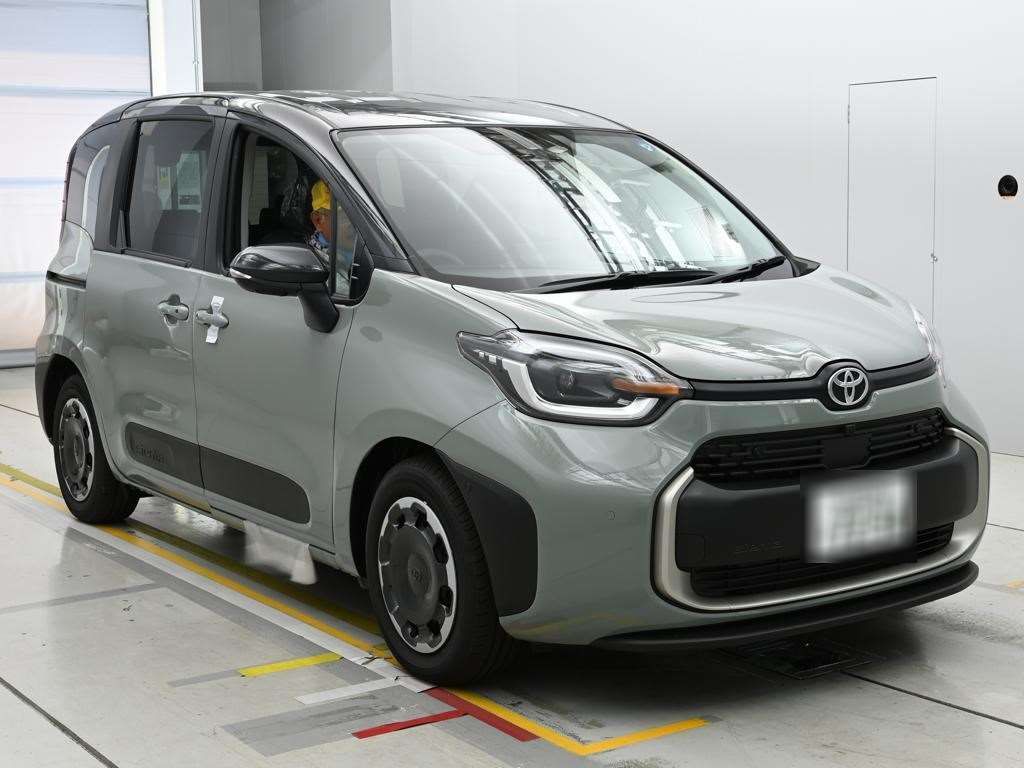 2026 Toyota Sienta Hybrid Z auction photo 5