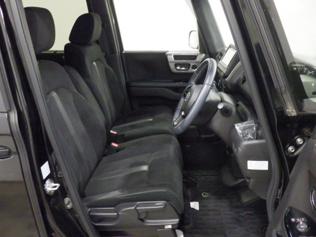 2023 Honda N-BOX Custom L-Style + Black auction photo 6