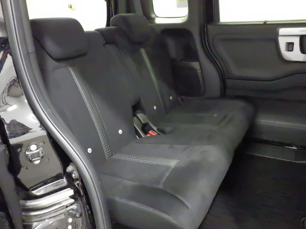 2023 Honda N-BOX Custom L-Style + Black auction photo 7