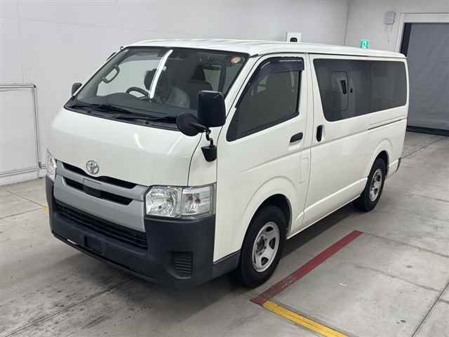 2019 Toyota Hiace ロングDX auction photo 4