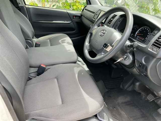 2019 Toyota Hiace ロングDX auction photo 7