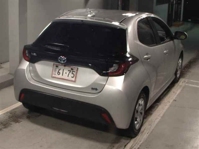 2021 Toyota Yaris ハイブリッドX auction photo 5