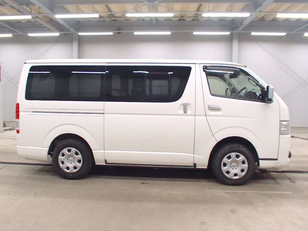 2021 Toyota Hiace スーパーGL 4WD auction photo 3