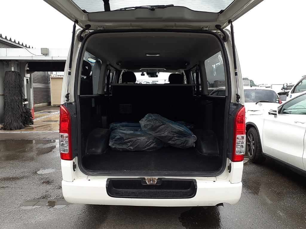 2021 Toyota Hiace スーパーGL 4WD auction photo 11