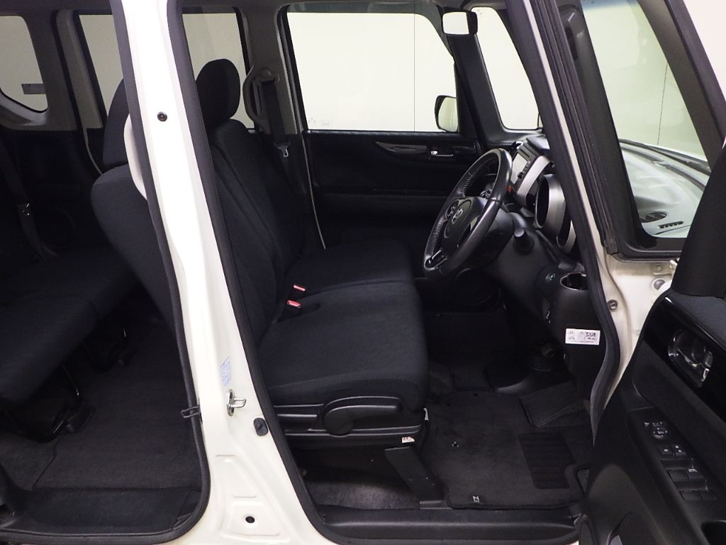2014 Honda N-BOX 4WD Custom SS Package auction photo 6