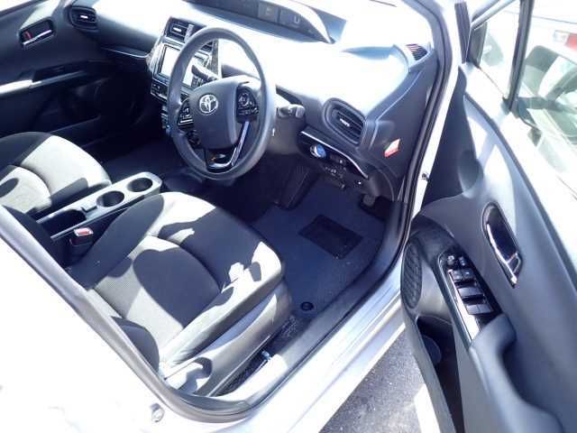2020 Toyota Prius E auction photo 5