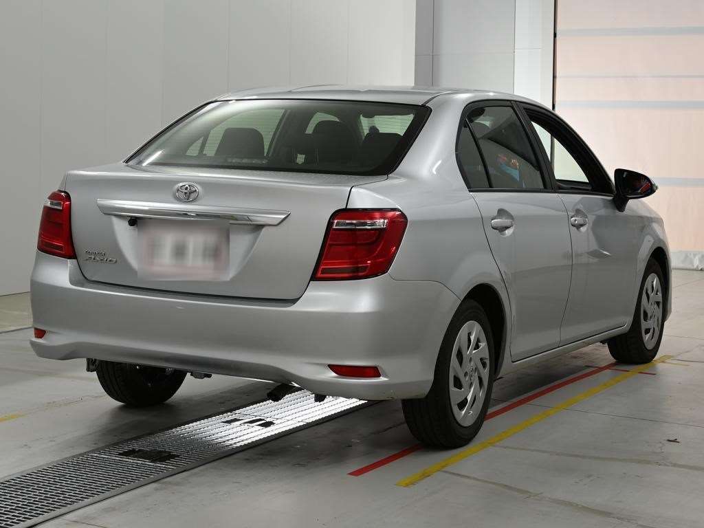 2021 Toyota Corolla Axio EX auction photo 2