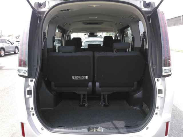 2021 Toyota Noah 4WD X auction photo 10