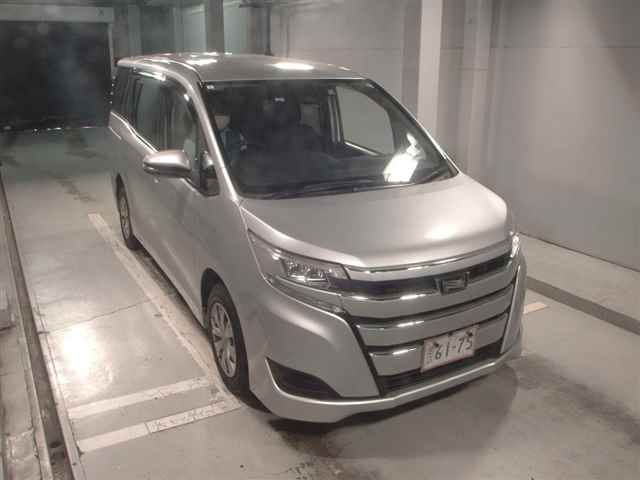 Japan Auction Vehicles 12 2021 Toyota Noah 4WD X auction photo