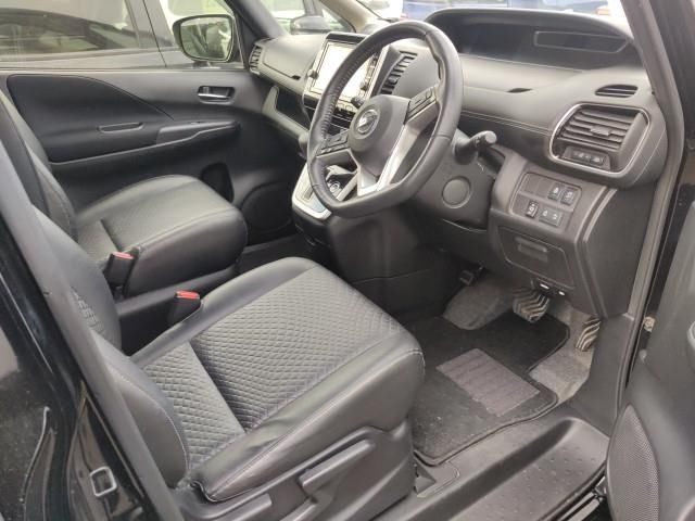 2018 Nissan Serena 4WD ハイウェイスターVセレクションII auction photo 3