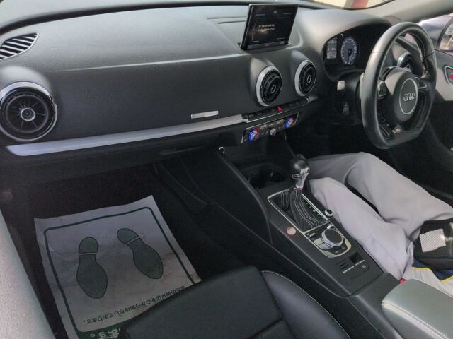 2014 Audi S3 Sedan ベースグレード 4WD auction photo 3