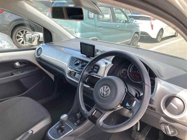 2013 Volkswagen VWアップ5HB ハイアップ auction photo 3