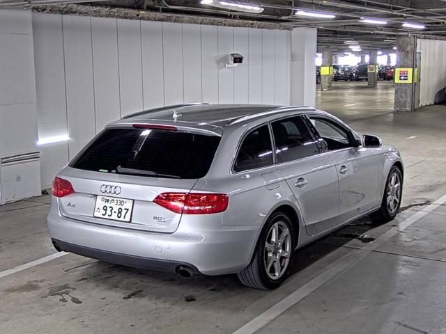 2010 Audi A4 Avant 2.0 TFSI Quattro auction photo 3