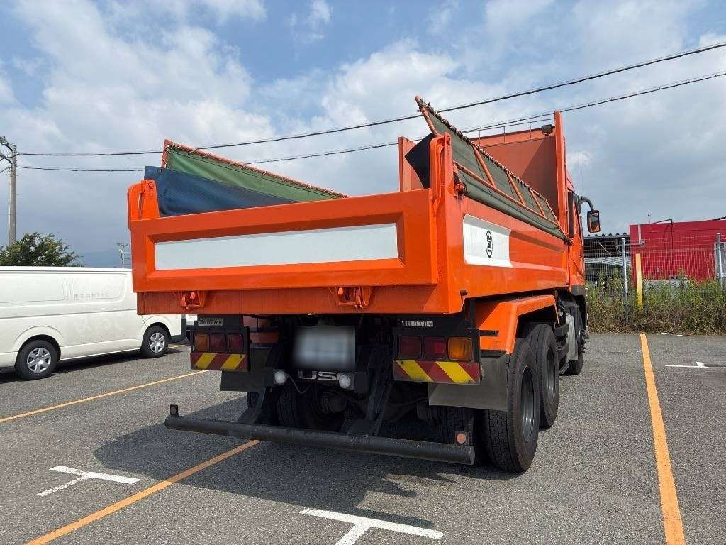 2019 Mitsubishi Fuso Super Great dump auction photo 2
