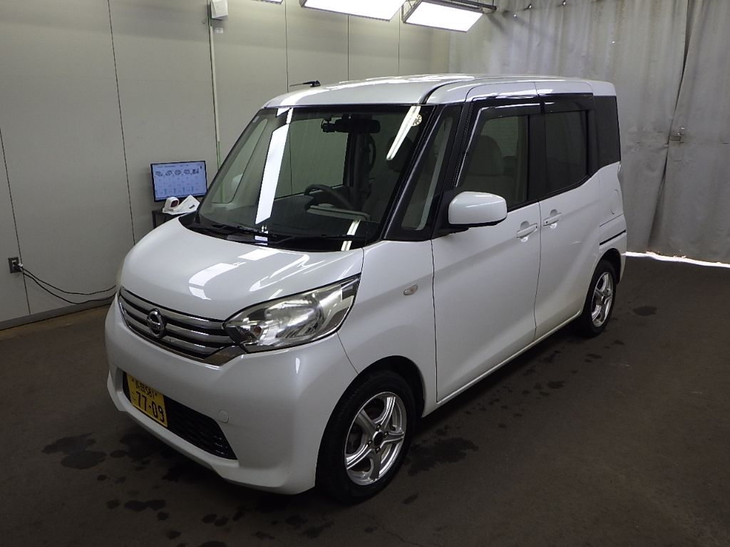 2014 Nissan Dayz Roox 4WD X auction photo 4
