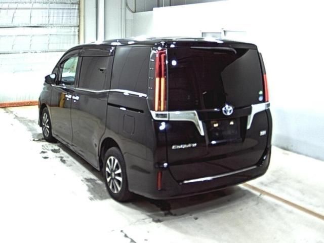 2021 Toyota Esquire ハイブリッドGi auction photo 2