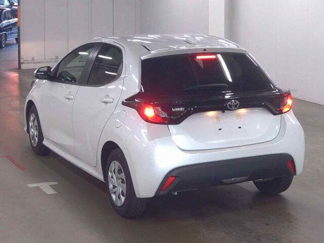 2025 Toyota Yaris X auction photo 2