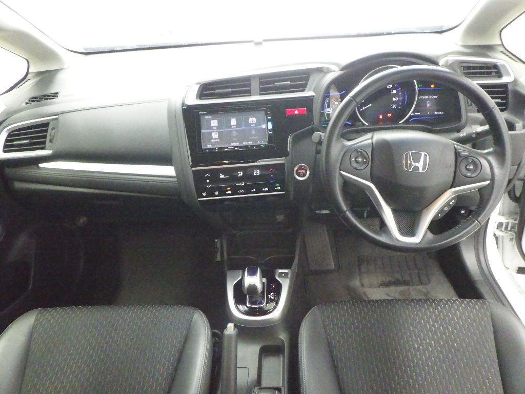 2015 Honda Fit Hybrid L Package auction photo 3