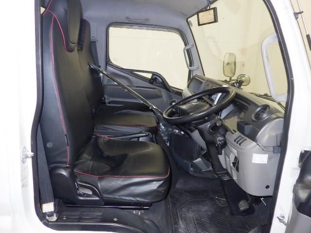 2016 Mitsubishi Fuso Canter Flatbed auction photo 6
