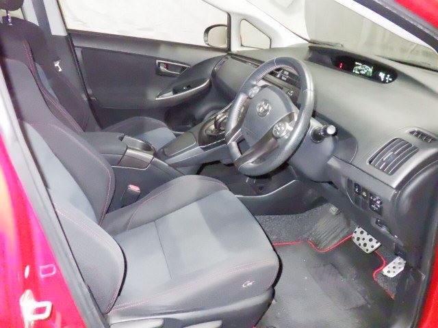2015 Toyota Prius S TRG Sel Gs auction photo 3