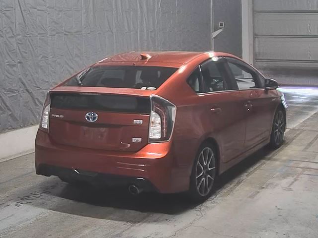 2015 Toyota Prius S TRG Sel Gs auction photo 2