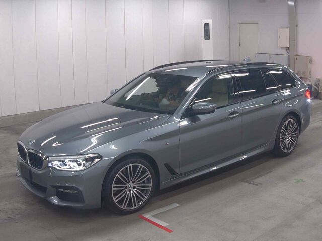 2017 BMW 5 Series 540IXDR Touring M Sport 4WD auction photo 4
