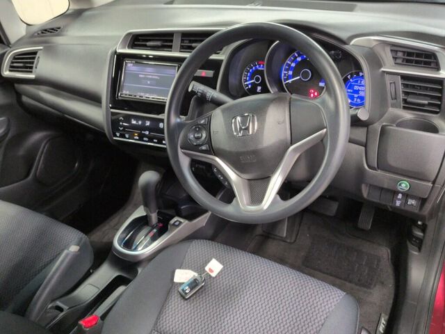 2017 Honda Fit 13G・F auction photo 3