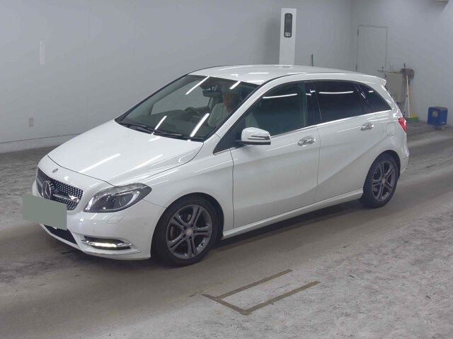 2014 Mercedes-Benz B-Class B180 Sports auction photo 4