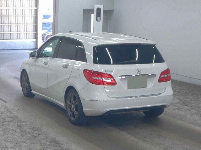 2014 Mercedes-Benz B-Class B180 Sports auction photo 2