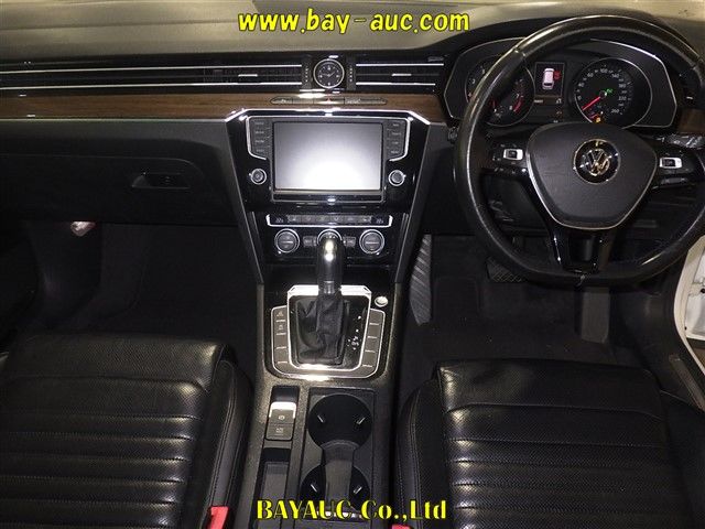 2016 Volkswagen VW パサートヴァリアント TSIハイライン auction photo 6