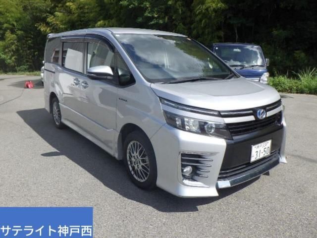 2016 Toyota Voxy ハイブリッドZS Japan auction vehicle