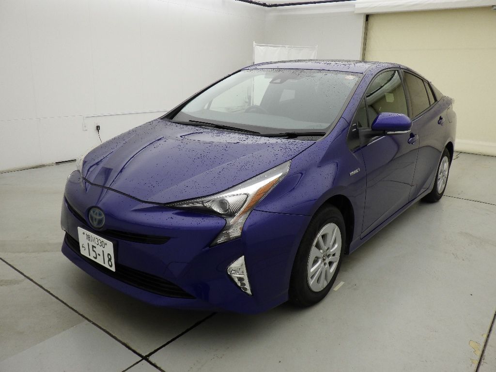 2016 Toyota Prius 4WD S auction photo 4