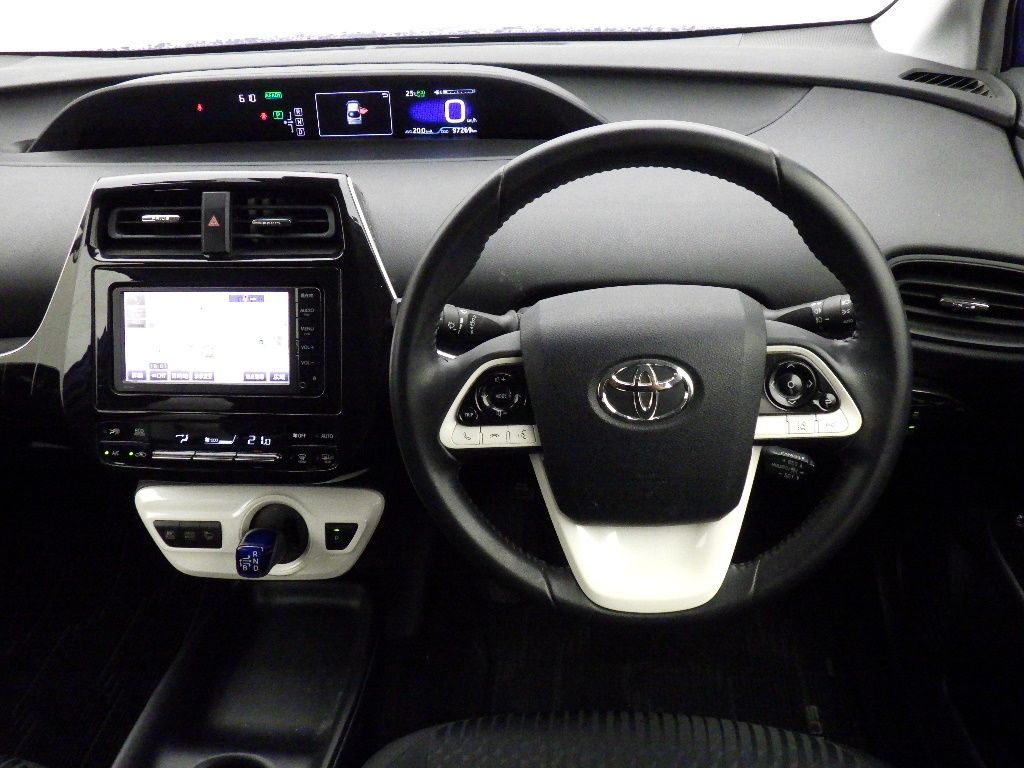 2016 Toyota Prius 4WD S auction photo 3