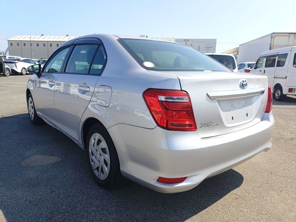 2018 Toyota カローラ アクシオ auction photo 6