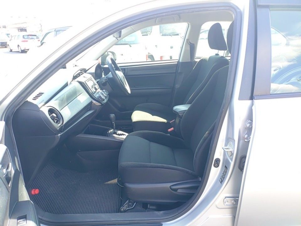 2018 Toyota カローラ アクシオ auction photo 16