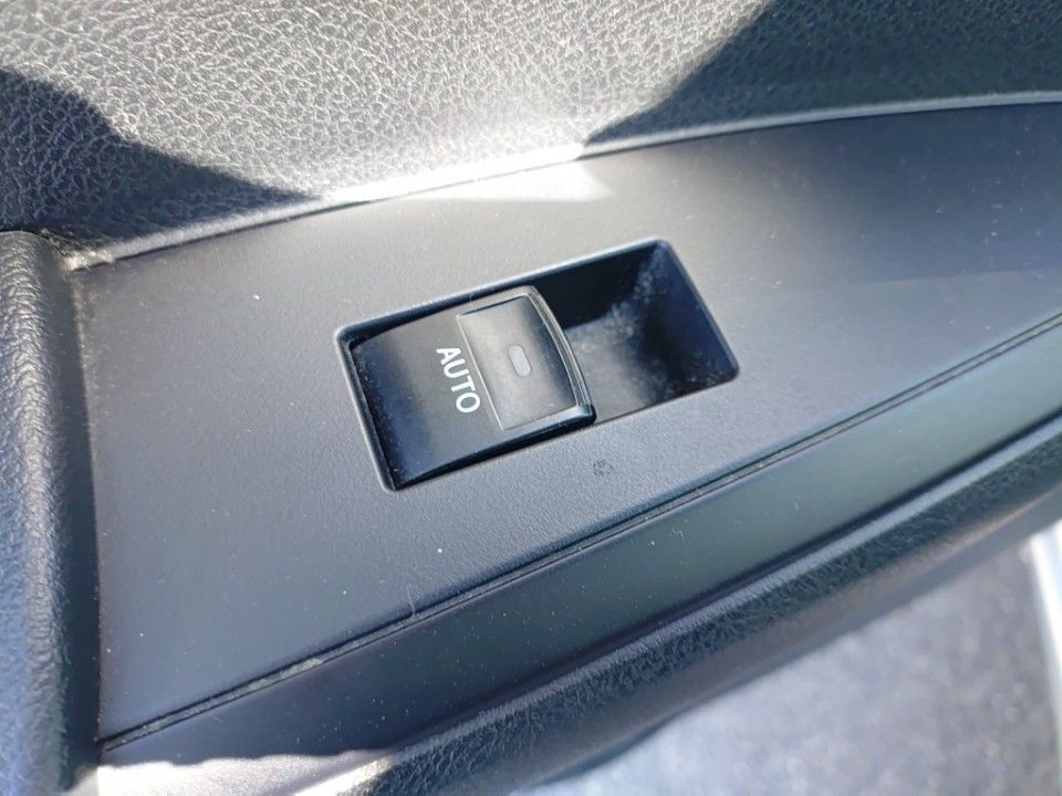 2018 Toyota カローラ アクシオ auction photo 13