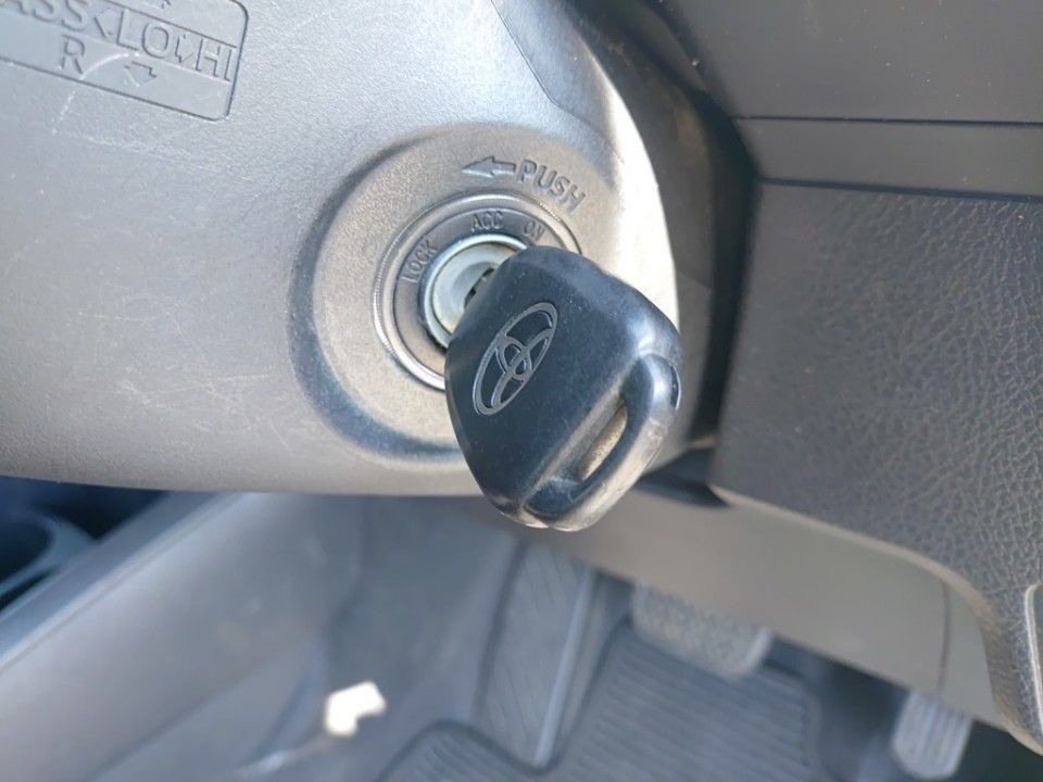 2018 Toyota カローラ アクシオ auction photo 15