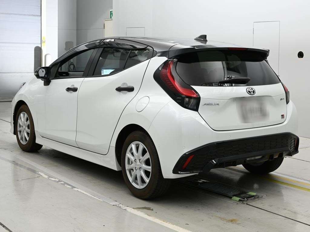 2024 Toyota Aqua GRスポーツ auction photo 6