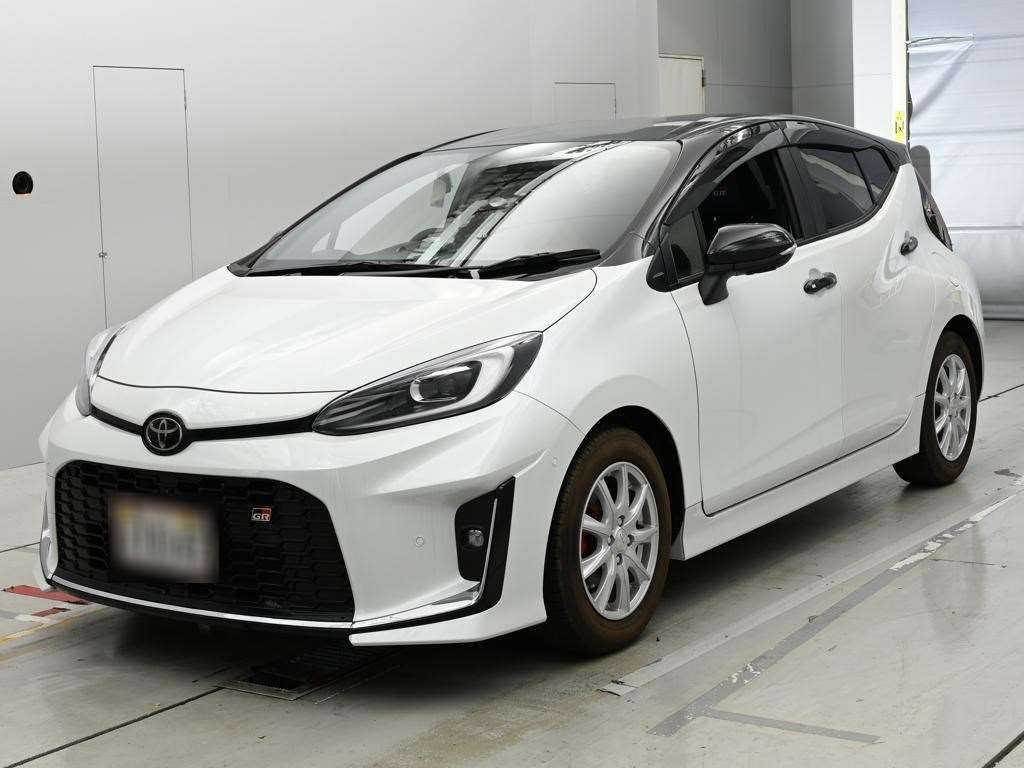 Japan Auction Vehicles 14 2024 Toyota Aqua GRスポーツ auction photo