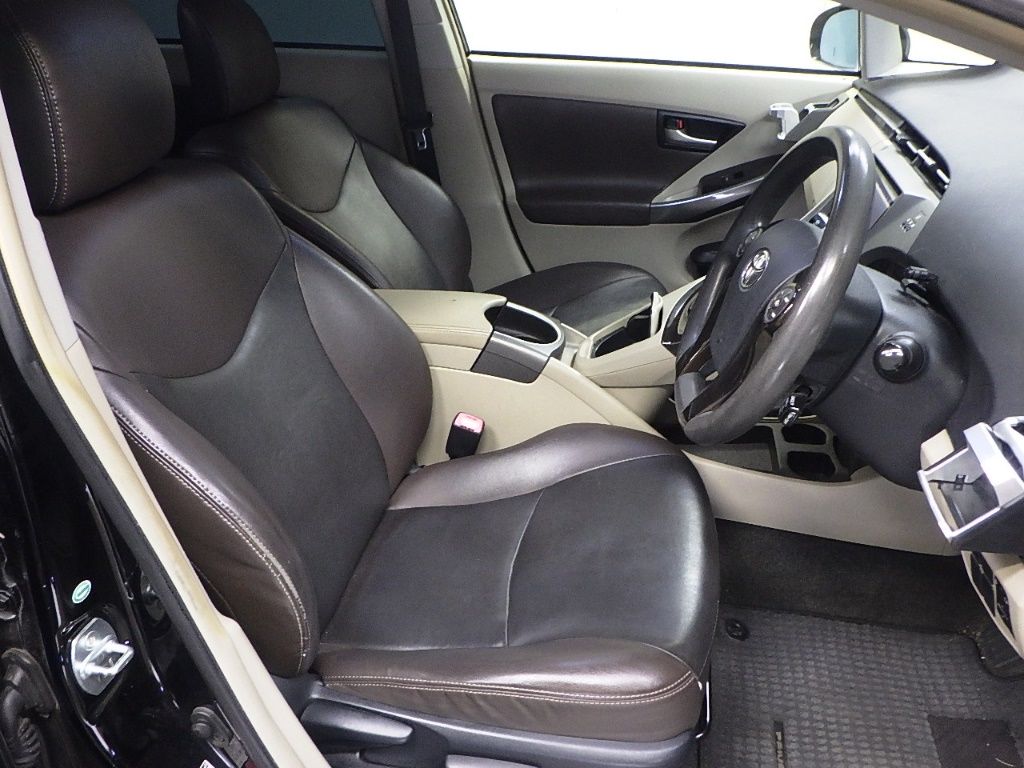 2013 Toyota Prius Sマイコーデ auction photo 6