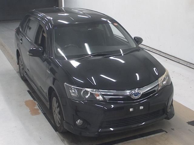 2014 Toyota Corolla Fielder Hybrid G ​​Aero Tourer WxB Japan auction vehicle